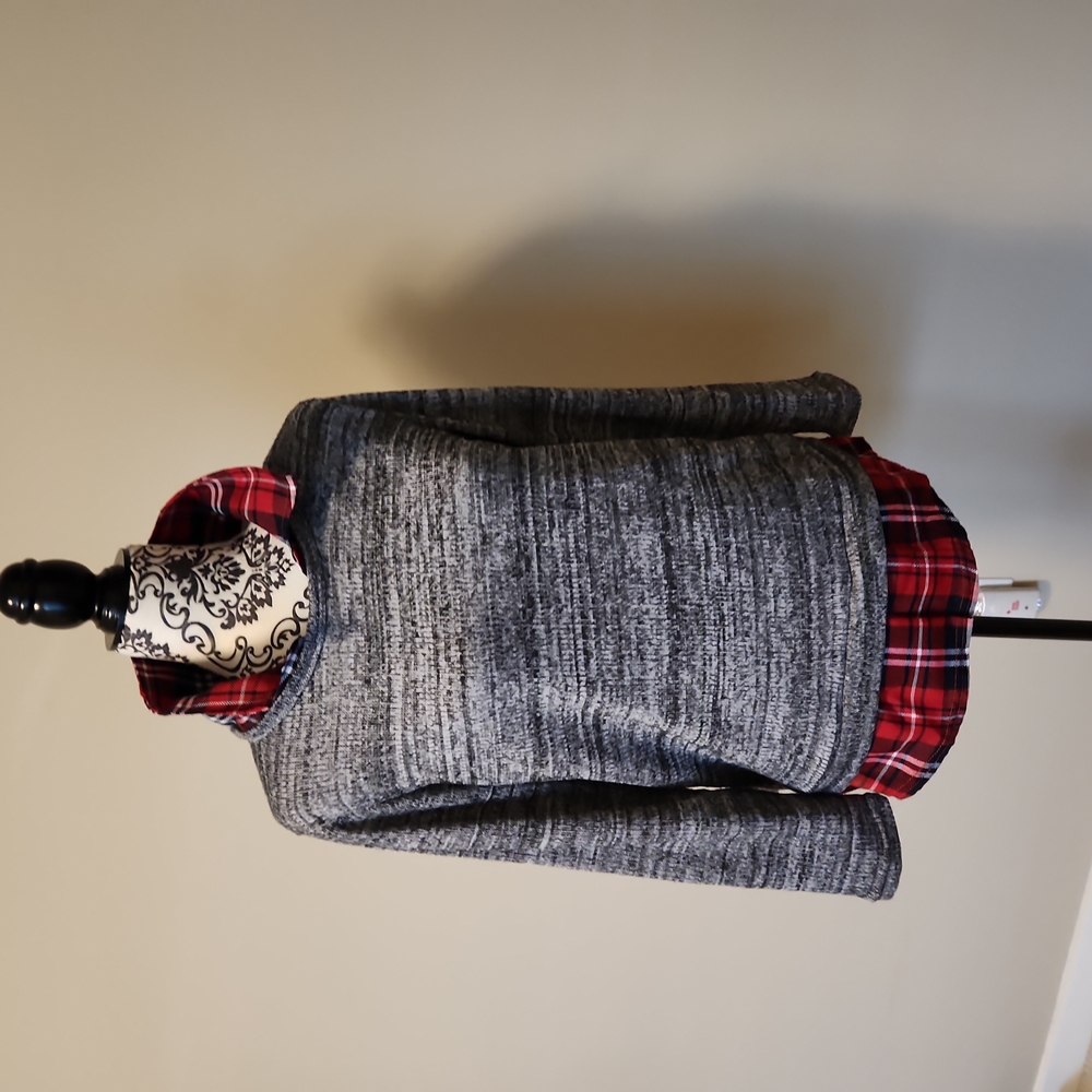 Millruwya top (made in Korea)